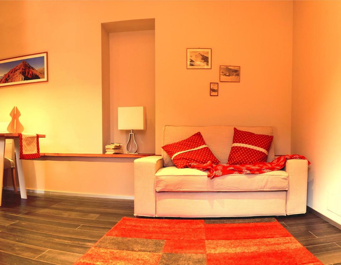 Apartmán Casa Monet Saint-Vincent Exteriér fotografie